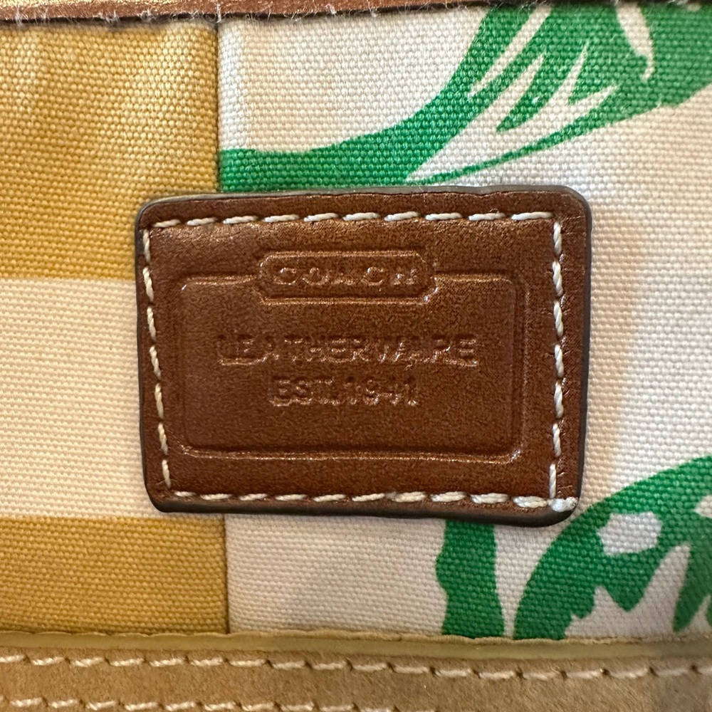 Coach Hampton 2006 Patchwork Canvas Tote in Multicolor with Tan Straps Vintage - Picture 12 of 15